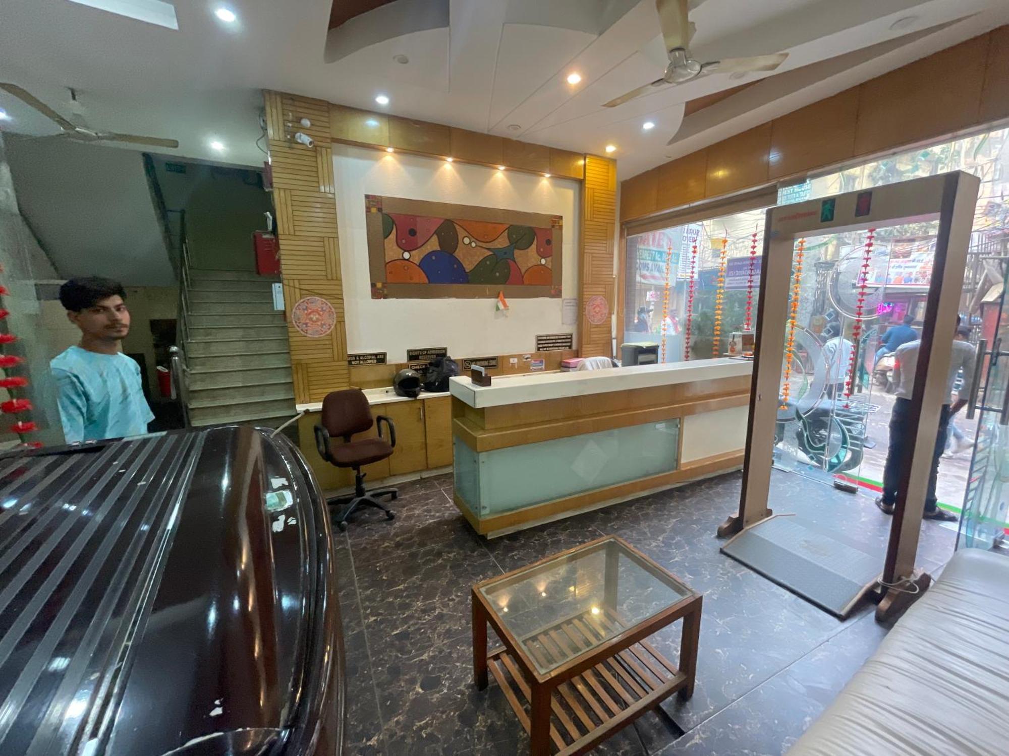 Hotel Golden Gate Neu-Delhi Exterior foto