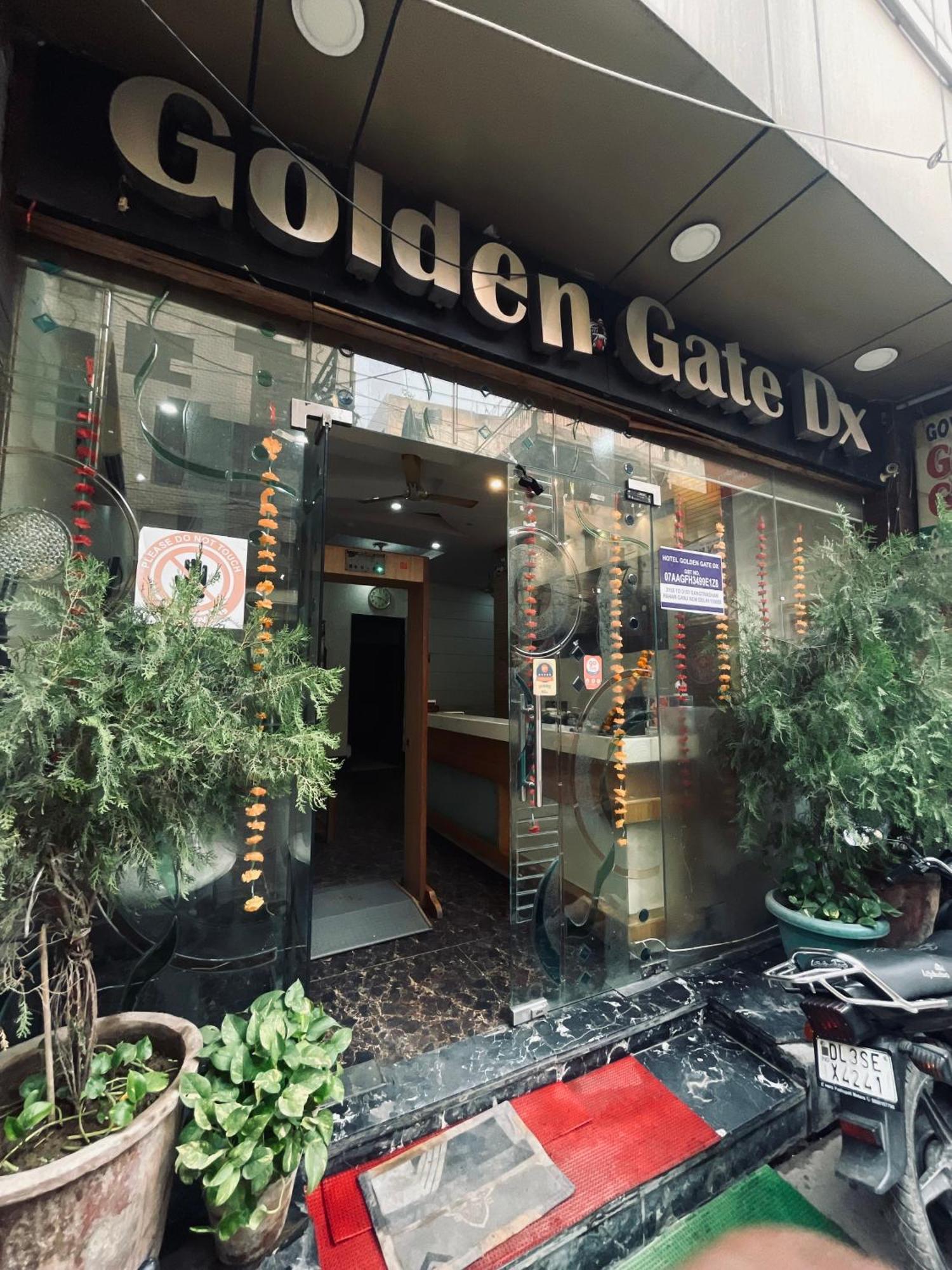 Hotel Golden Gate Neu-Delhi Exterior foto